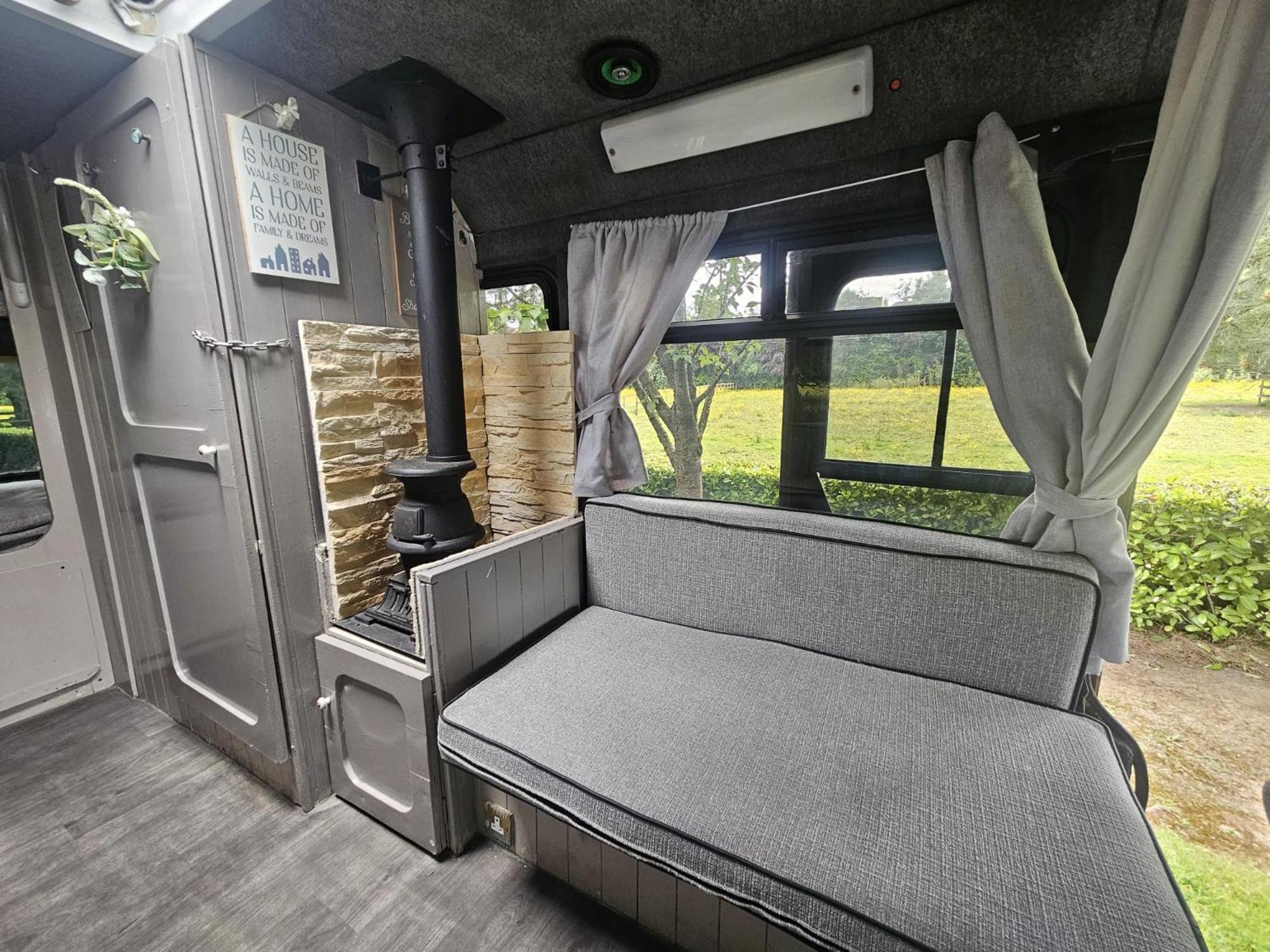 Retro Camper Hire Dublin Exterior foto